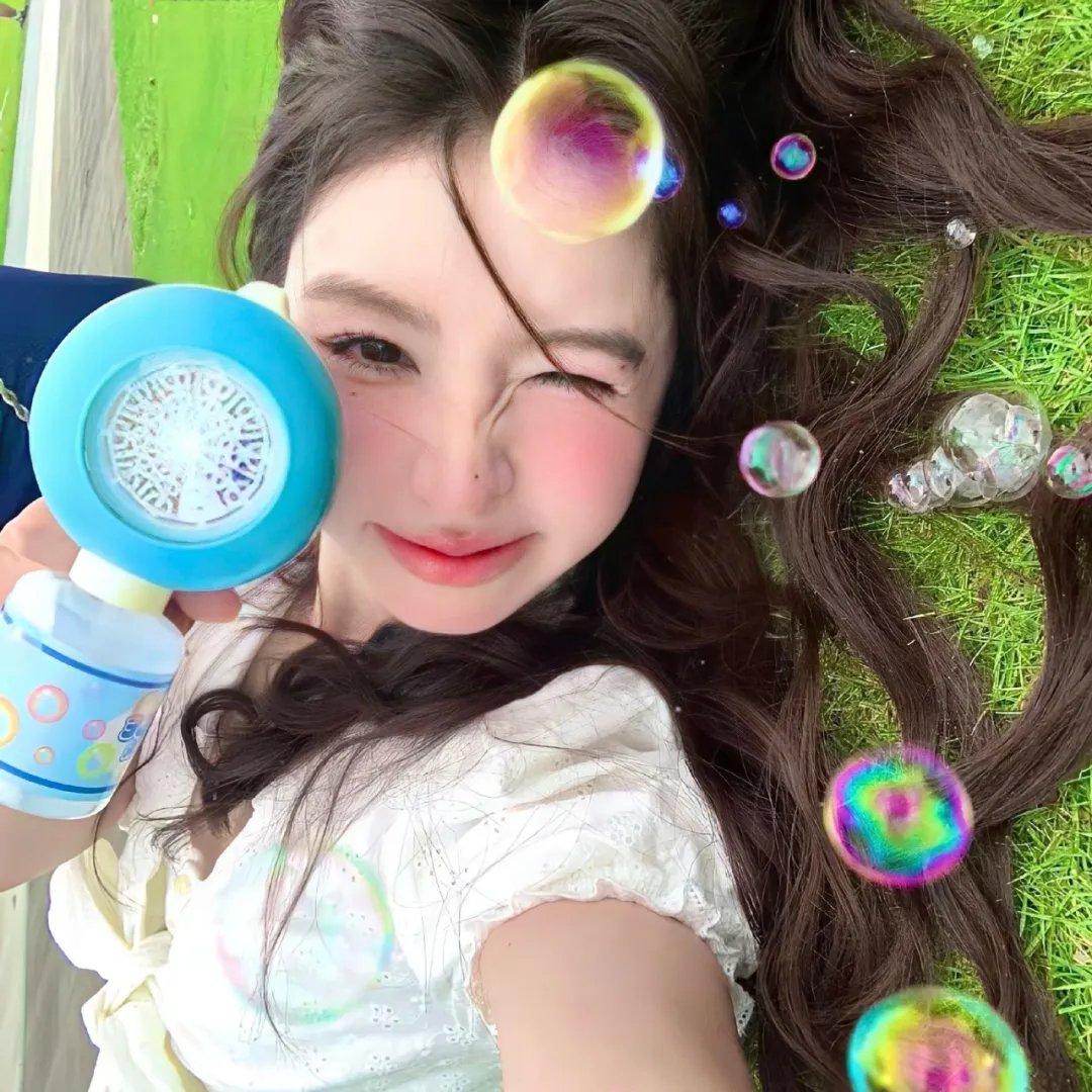 朋友与鳄鱼 海报