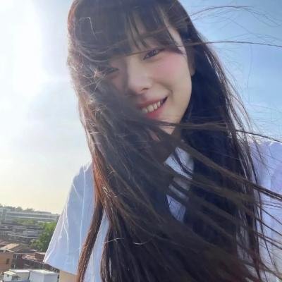 暗红 海报